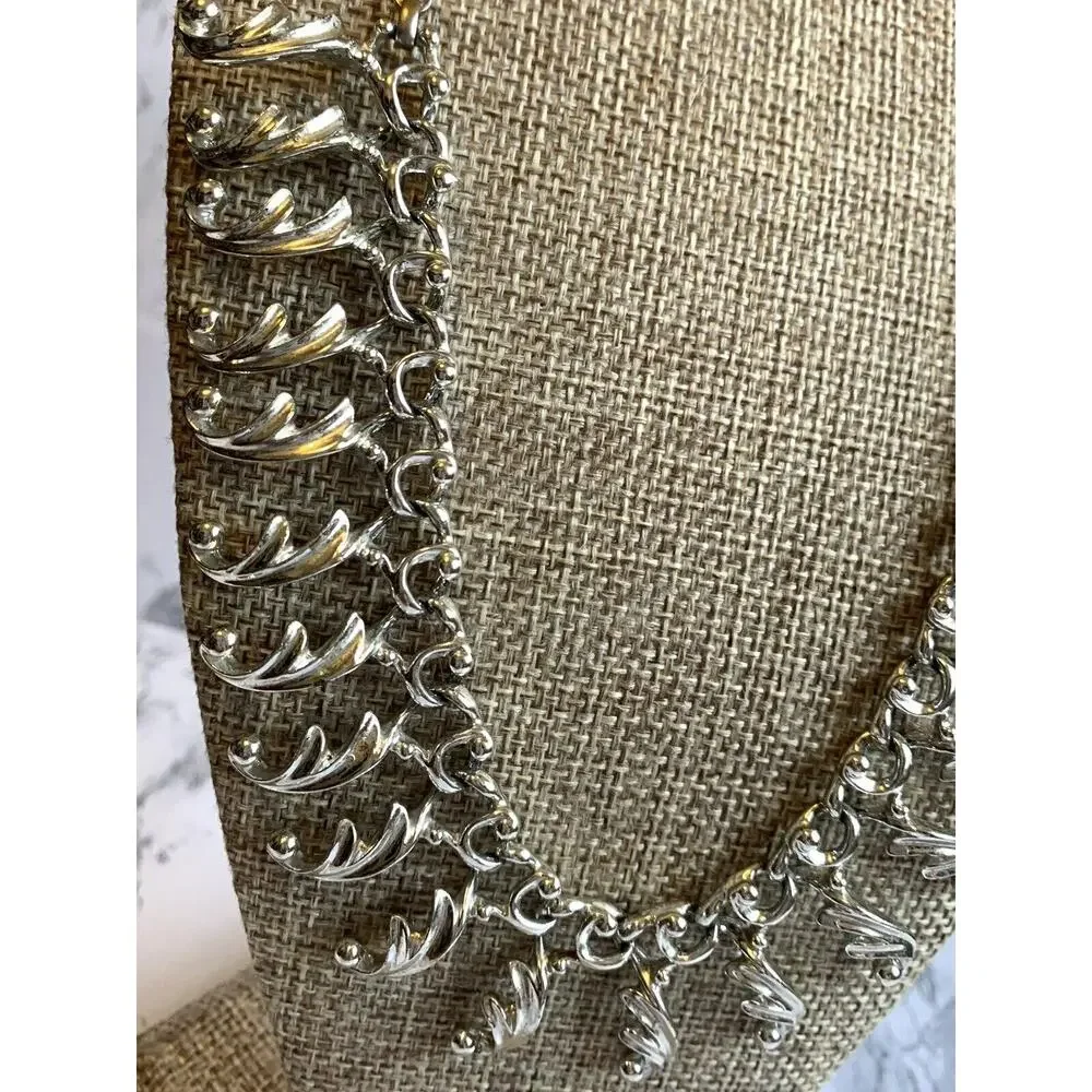 Vtg Sarah Coventry Fancy Free Necklace Silver Tone Bib Collar Vintage 1960s ~17